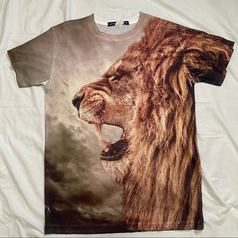 Lion Shirt Kayden K graphic tee shirt M tshirt